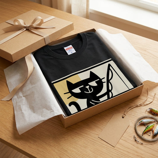 【レトロ黒猫×釣り】ミッドセンチュリー風 黒猫フィッシング アート黒Tシャツ | CASTMODE
