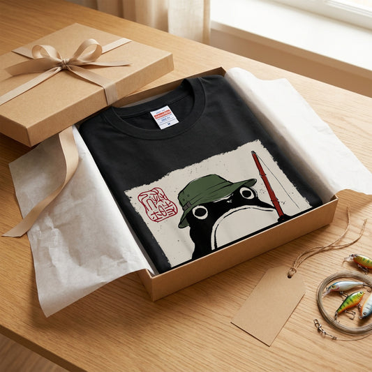 「Japanese Frog Angler」和モダン カエル絵図 Tシャツ