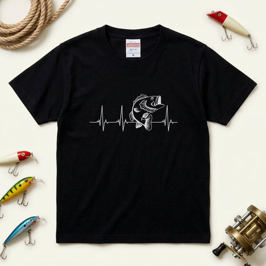 「Bass Heartbeat / 心電図」ミニマル ブラックバスTシャツ | CASTMODE