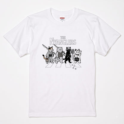 THE NYANGLERS | 招き猫 釣り猫 横断歩道 ゆるかわ パロディ Tシャツ【猫グッズ・釣り人・アウトドア・プレゼントに最適】