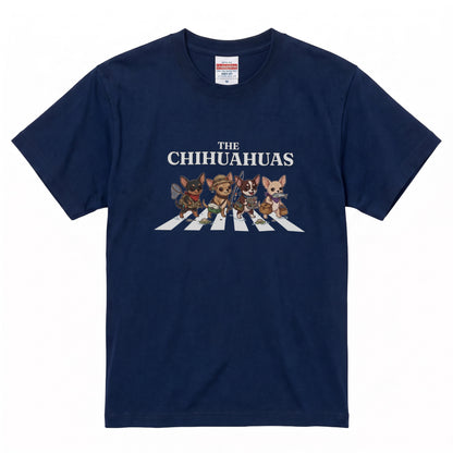 THE CHIHUAHUAS | 横断歩道 ゆるかわ チワワ フィッシング パロディTシャツ【愛犬家・釣り好き・アウトドア・ギフトに最適】