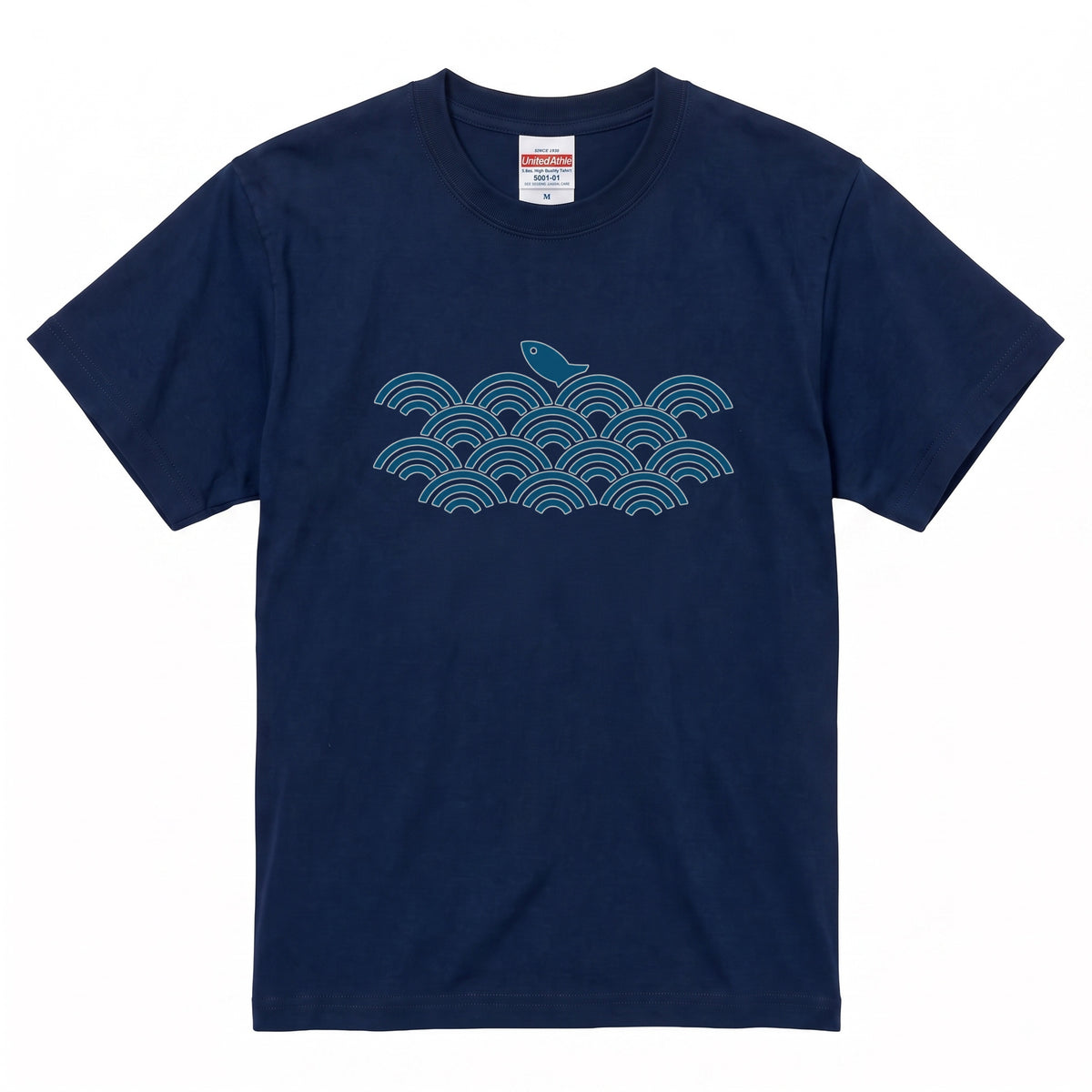 青海波と魚 ワンポイントTシャツ｜和柄・藍色