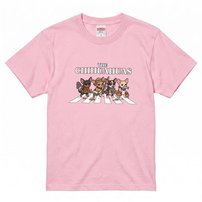THE CHIHUAHUAS | 横断歩道 ゆるかわ チワワ フィッシング パロディTシャツ【愛犬家・釣り好き・アウトドア・ギフトに最適】