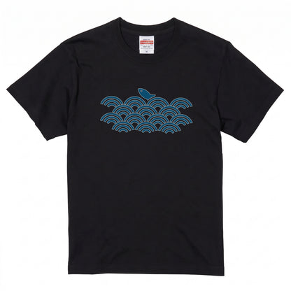 青海波と魚 ワンポイントTシャツ｜和柄・藍色