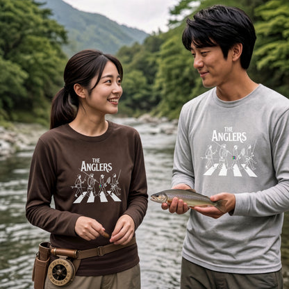 THE ANGLERS CROSSING | 釣り仲間 横断歩道 イラスト おもしろ レトロ 長袖Tシャツ【釣り好き・アングラー・釣りウェア・プレゼントに最適】