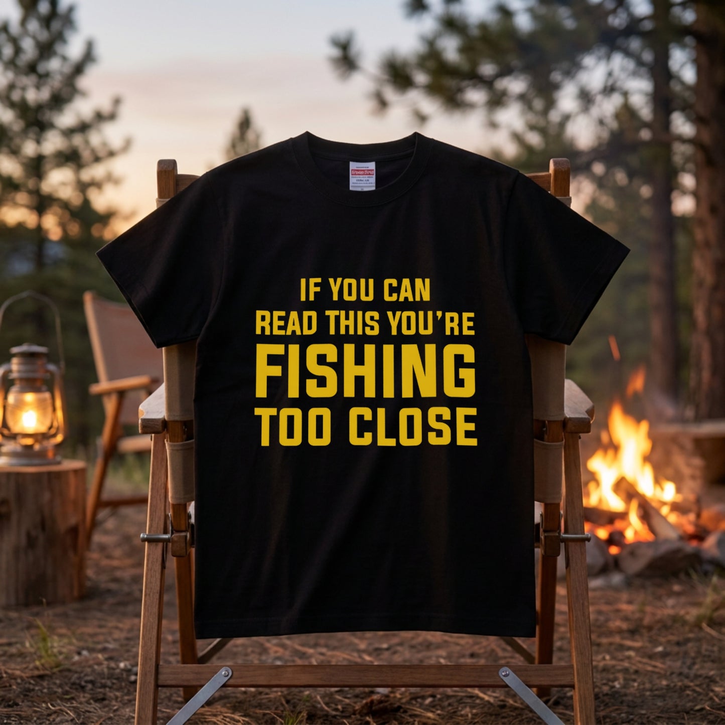 YOU'RE FISHING TOO CLOSE Tシャツ | 釣り好き・ユーモア・おもしろ・バス釣り・フィッシングに人気