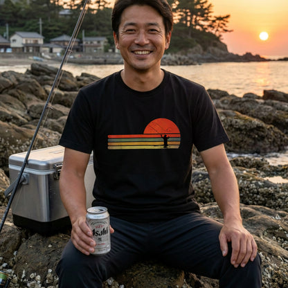 【70sレトロサンセット】ボーダーライン×フライフィッシング黒Tシャツ | CASTMODE
