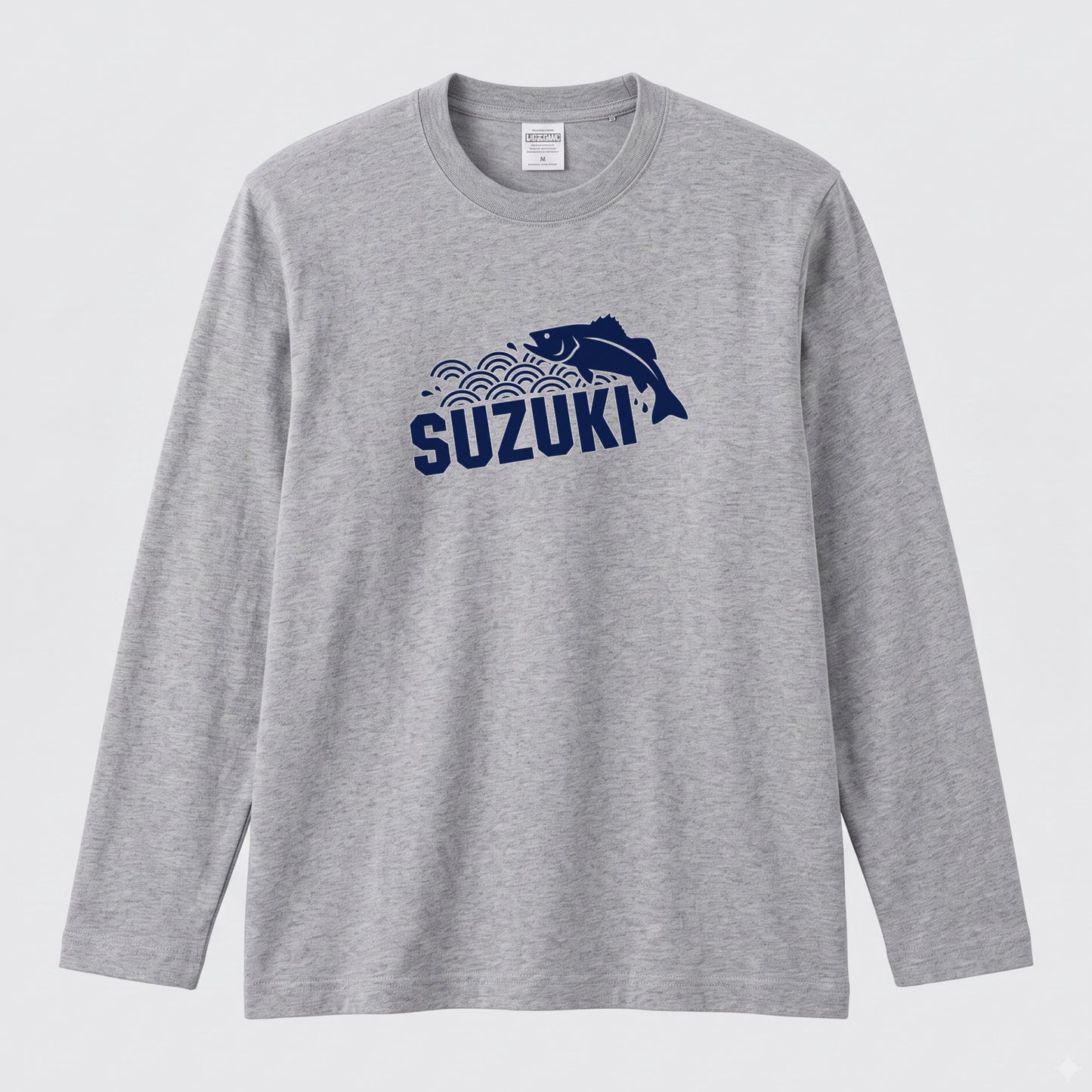 SUZUKI | スズキ 魚 和柄 波 イラスト 英字 ワンポイント 長袖Tシャツ【釣り男子・釣りガール・ストリート・ギフト】