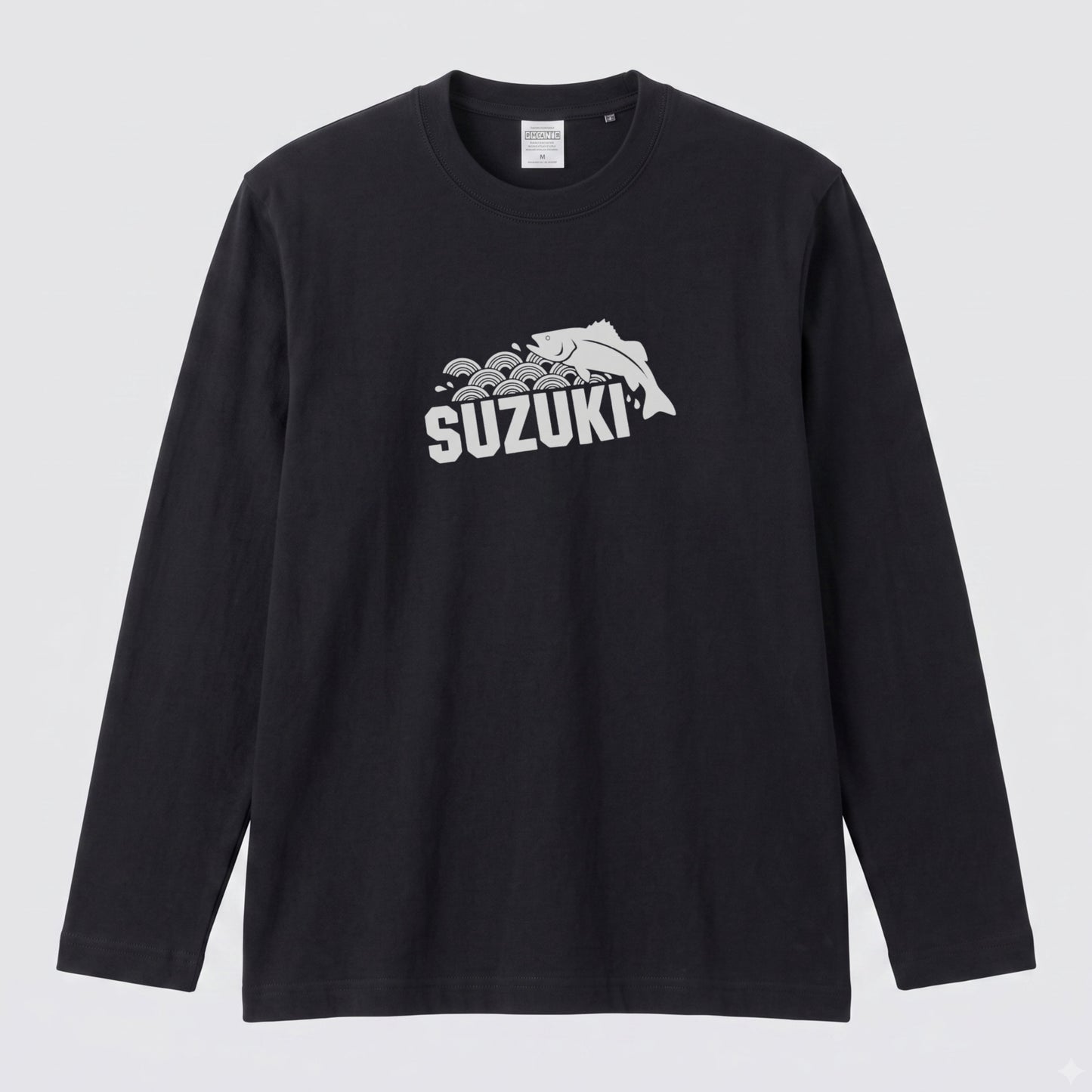 SUZUKI | スズキ 魚 和柄 波 イラスト 英字 ワンポイント 長袖Tシャツ【釣り男子・釣りガール・ストリート・ギフト】