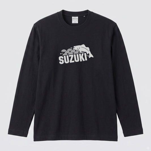 SUZUKI | スズキ 魚 和柄 波 イラスト 英字 ワンポイント 長袖Tシャツ【釣り男子・釣りガール・ストリート・ギフト】