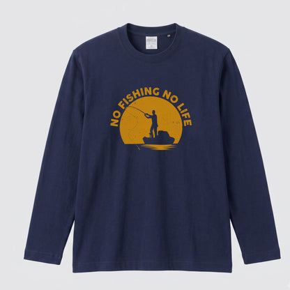 NO FISHING NO LIFE | 釣り イラスト サンセット アングラー 英字ロゴ 長袖Tシャツ【釣り好き・海釣り・バス釣り・プレゼントに最適】