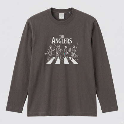 THE ANGLERS CROSSING | 釣り仲間 横断歩道 イラスト おもしろ レトロ 長袖Tシャツ【釣り好き・アングラー・釣りウェア・プレゼントに最適】