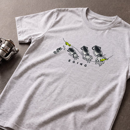 EGING アオリイカ エギング 連続ヒット おもしろ 釣り Tシャツ ｜フロントプリント