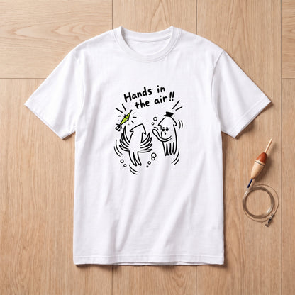 Hands in the air イカ エギング おもしろ 釣り Tシャツ ｜フロントプリント