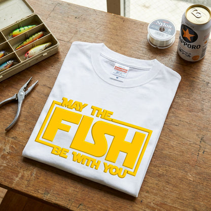 【MAY THE FISH BE WITH YOU】おもしろ 釣りジョーク黒Tシャツ | CASTMODE