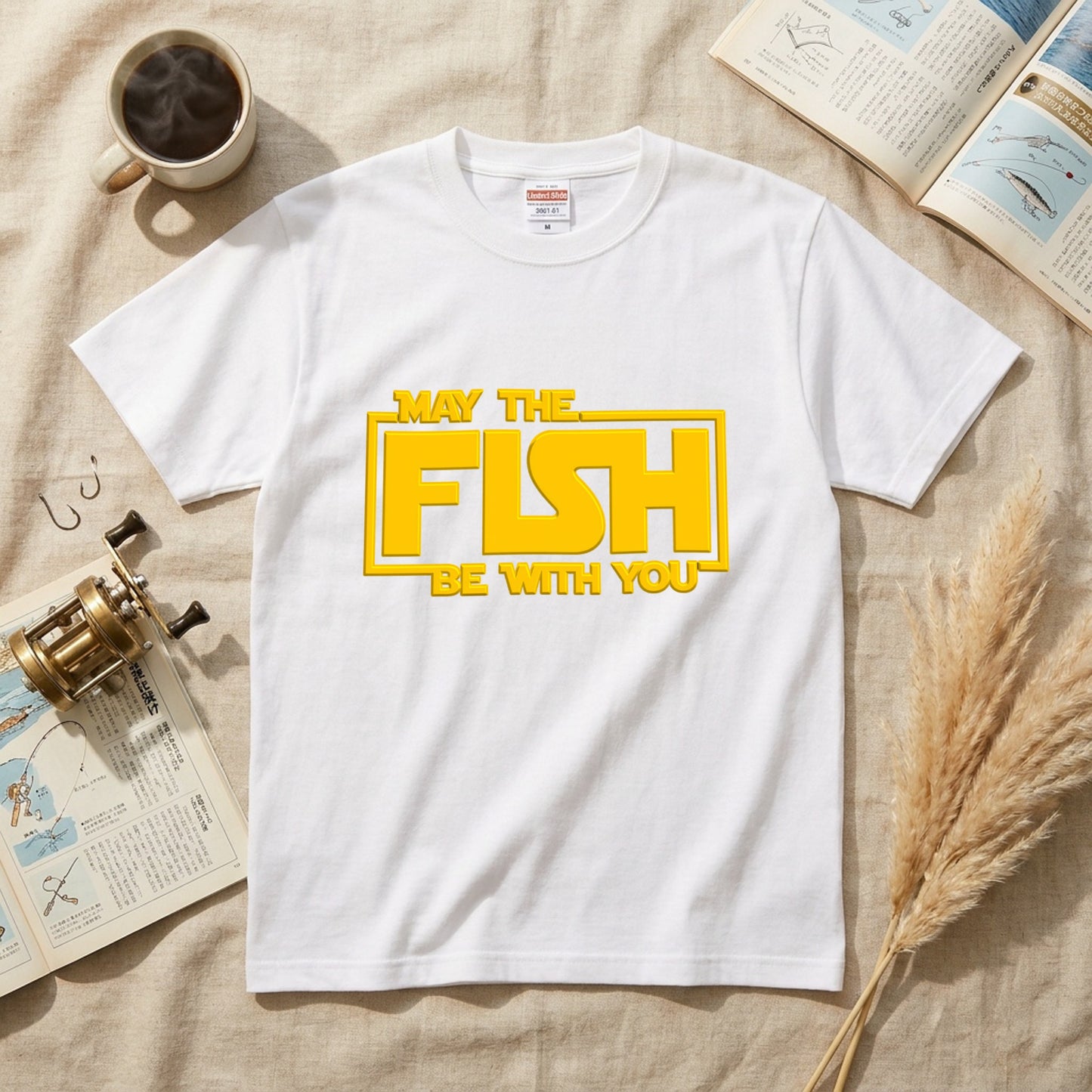 【MAY THE FISH BE WITH YOU】おもしろ 釣りジョーク黒Tシャツ | CASTMODE