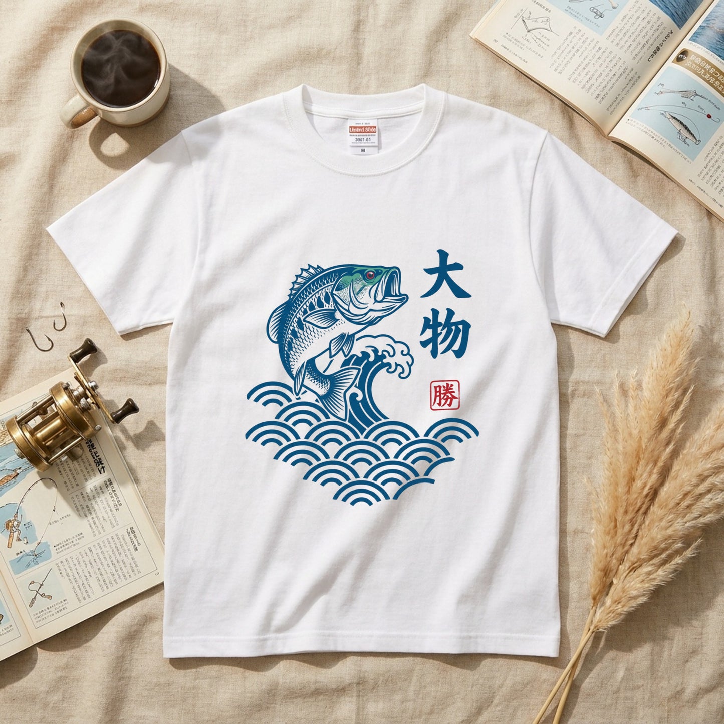 【浮世絵風ブラックバス・波文様】メンズTシャツ | CASTMODE