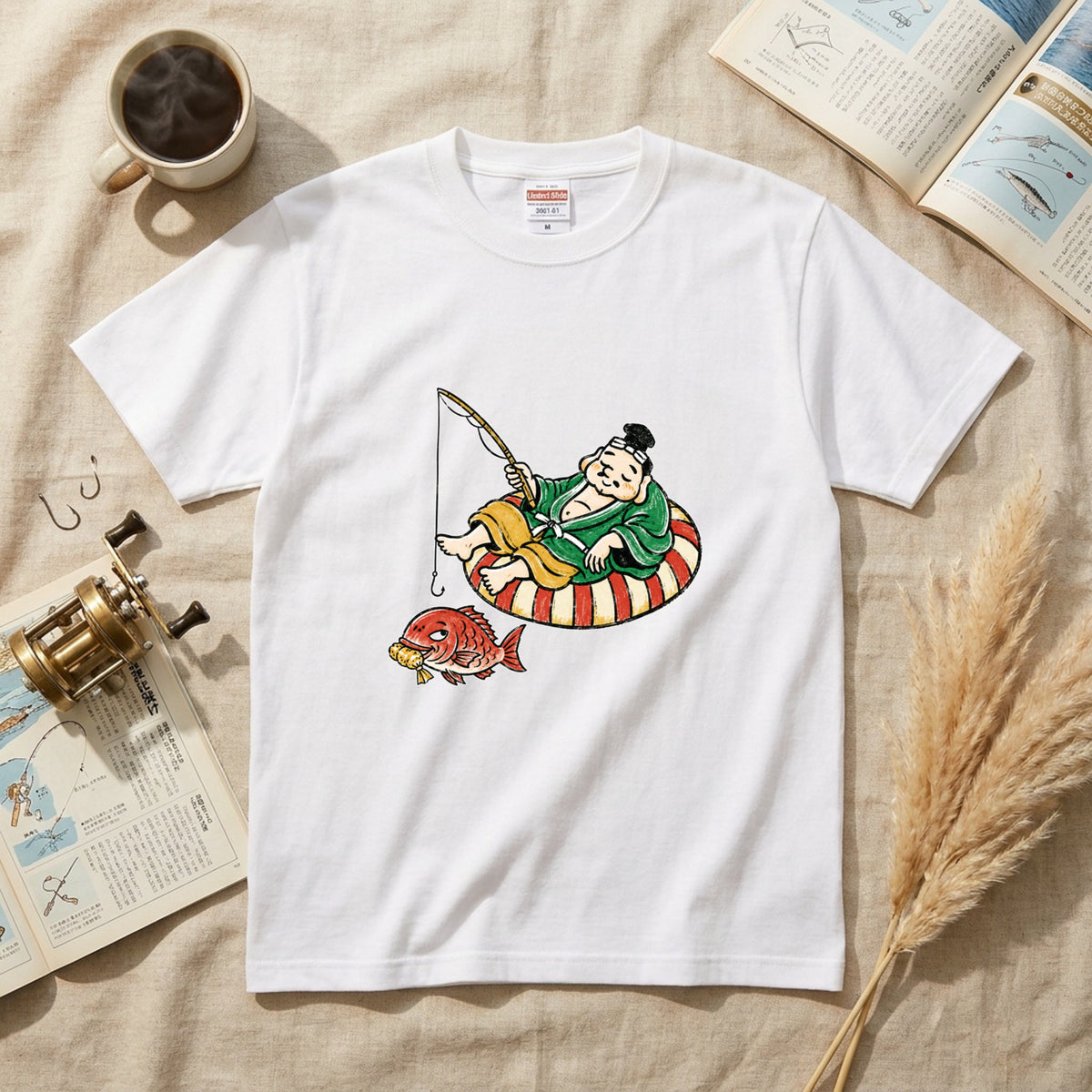 EBISU SUMMER | 手描き風 恵比寿様 釣り タイ バカンス グラフィック Tシャツ【和風レトロ・釣り人・普段着・オシャレ・ギフトに最適】