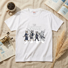 THE ANGLERS CHIHUAHUA | 釣り人 チワワ 横断歩道 ゆるかわ パロディ Tシャツ【犬好き・愛犬家・小型犬・釣りグッズ・イベント・プレゼントに最適】