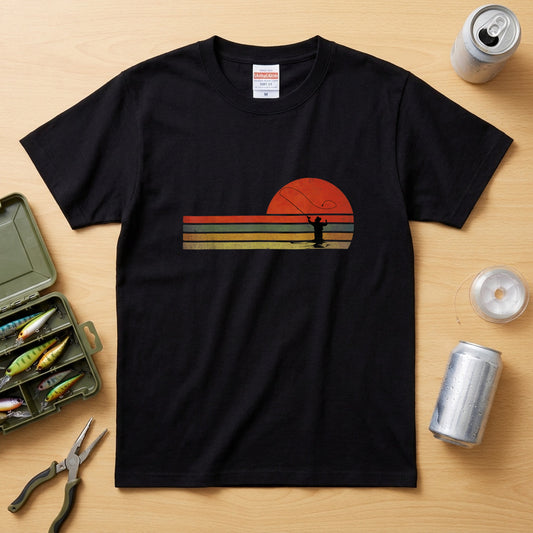 【70sレトロサンセット】ボーダーライン×フライフィッシング黒Tシャツ | CASTMODE
