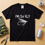 【I'M SO FLY】フライフィッシング 毛鉤（フライ）イラスト黒Tシャツ | CASTMODE