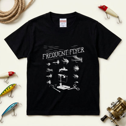 【FREQUENT FLYER】フライタイイング（毛鉤巻き）ツール黒Tシャツ | CASTMODE