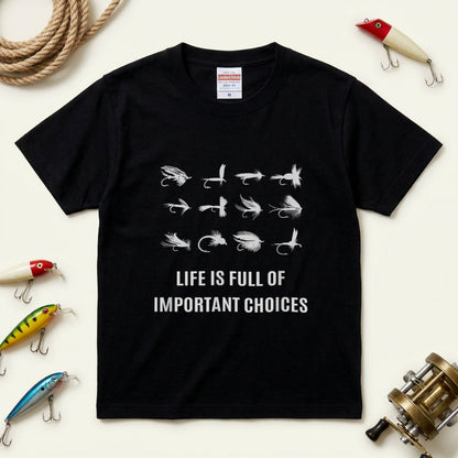 【LIFE IS FULL OF IMPORTANT CHOICES】毛鉤コレクション 黒Tシャツ | CASTMODE