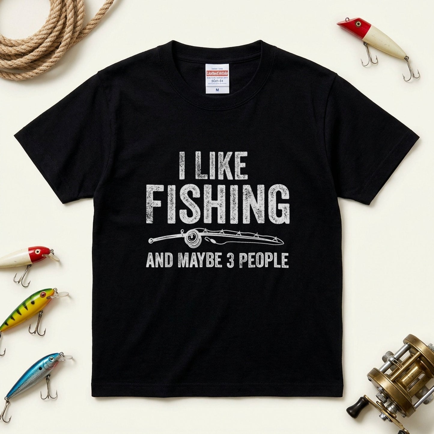 「I LIKE FISHING AND MAYBE 3 PEOPLE」釣りユーモアTシャツ | CASTMODE